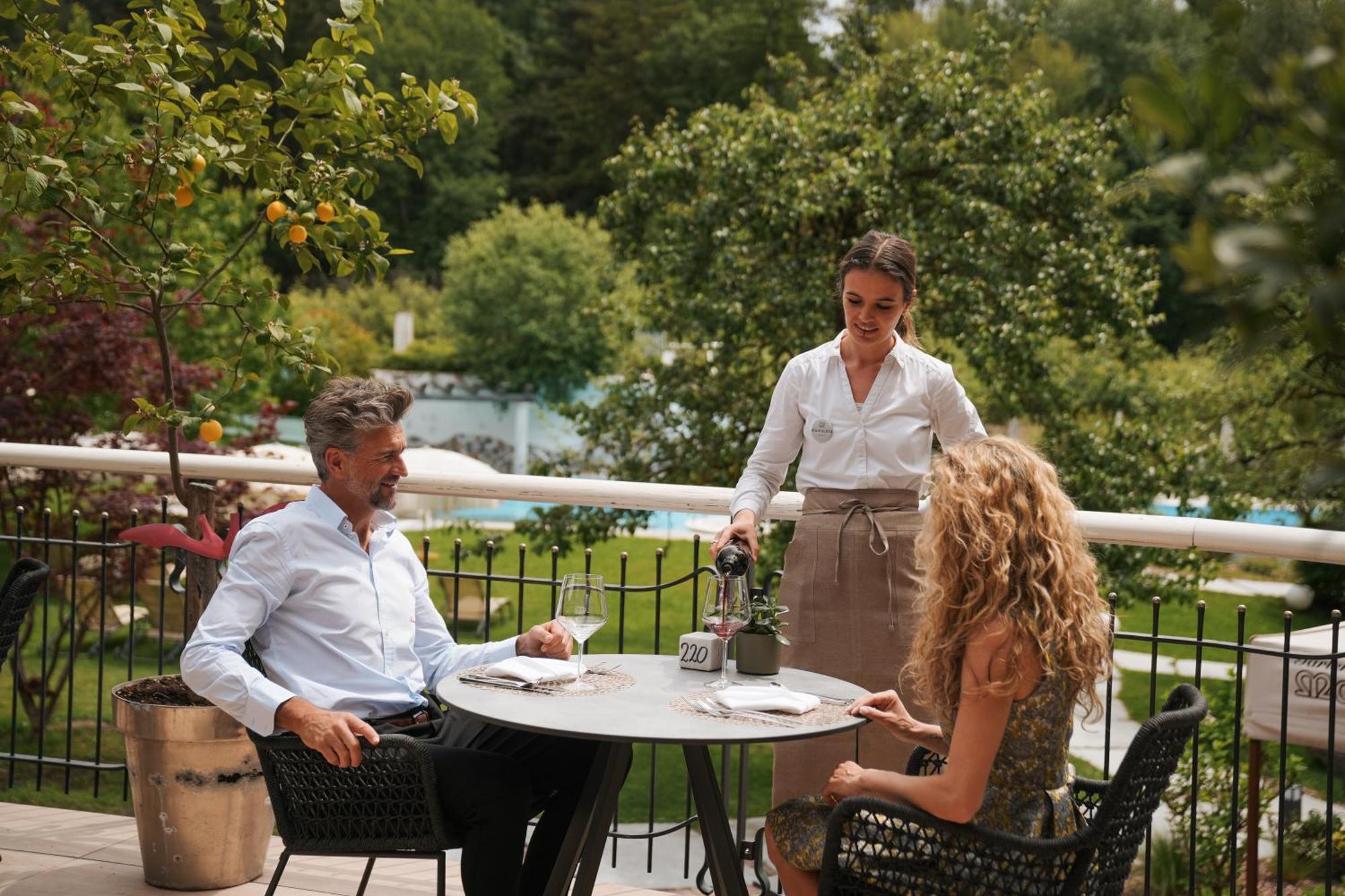 Gartenhotel Moser Appiano Sulla Strada Del Vino Dış mekan fotoğraf